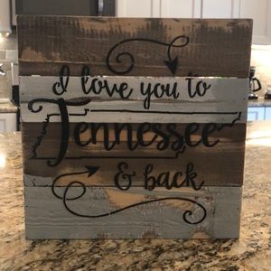 Wooden decor 12x12 NWT